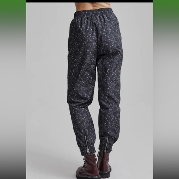 Varley Pants - NWT! Beckett Pant Mini Camo Floral​​​